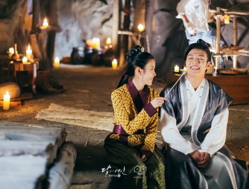 난 달의연인 때 강하늘 아이유 파였음 | 인스티즈