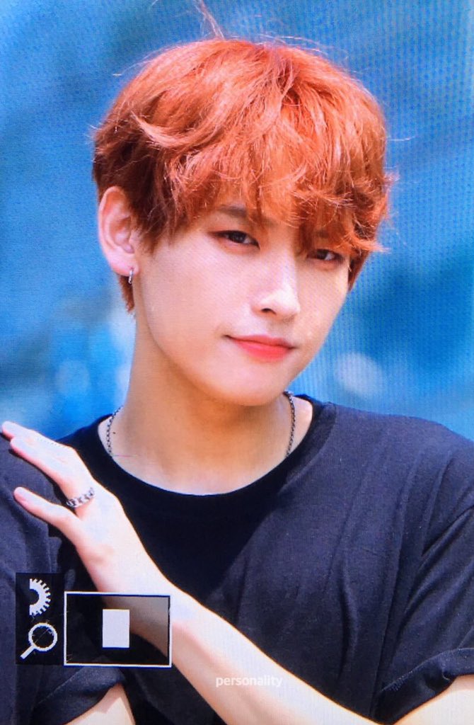 그 시절 우리가 사랑했던 검은 반팔 김인성 | 인스티즈