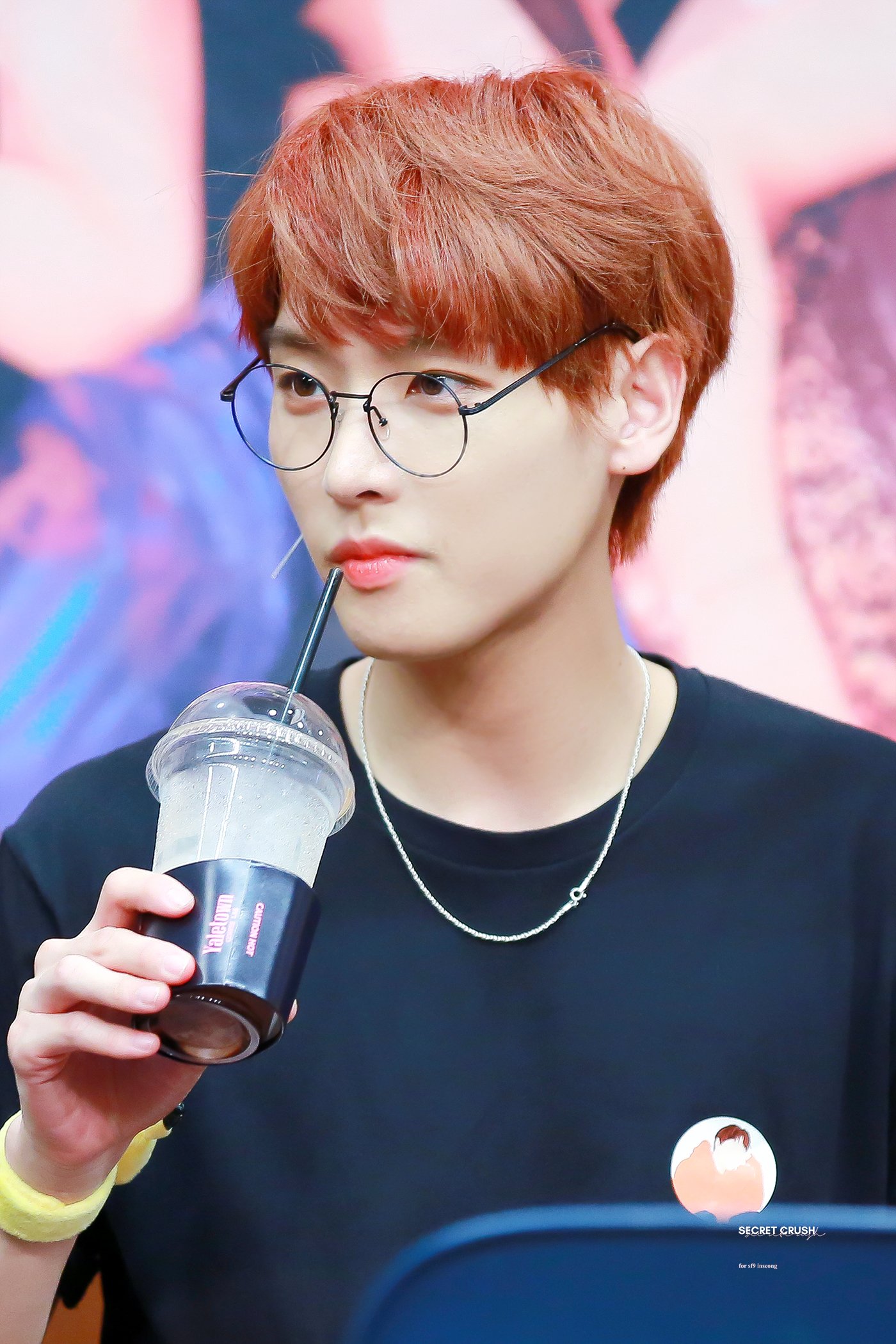 그 시절 우리가 사랑했던 검은 반팔 김인성 | 인스티즈