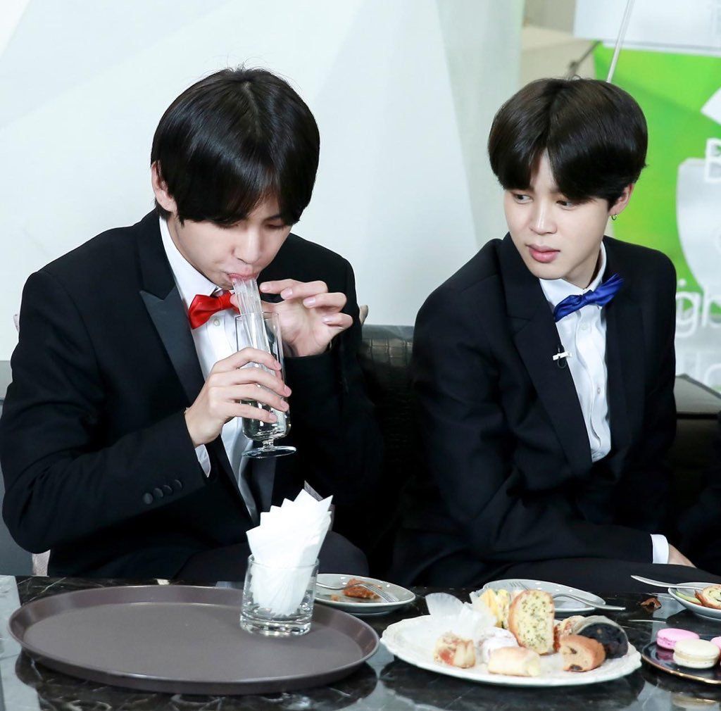 김태형 따라하는 박지민 ㄱㅇㅇ... | 인스티즈