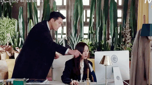 불시착 예고 리정혁ㅠㅠㅠㅠ세리 보고 웃는 거 너무 설레ㅠㅠㅠㅠㅠㅠㅠㅠㅠ | 인스티즈