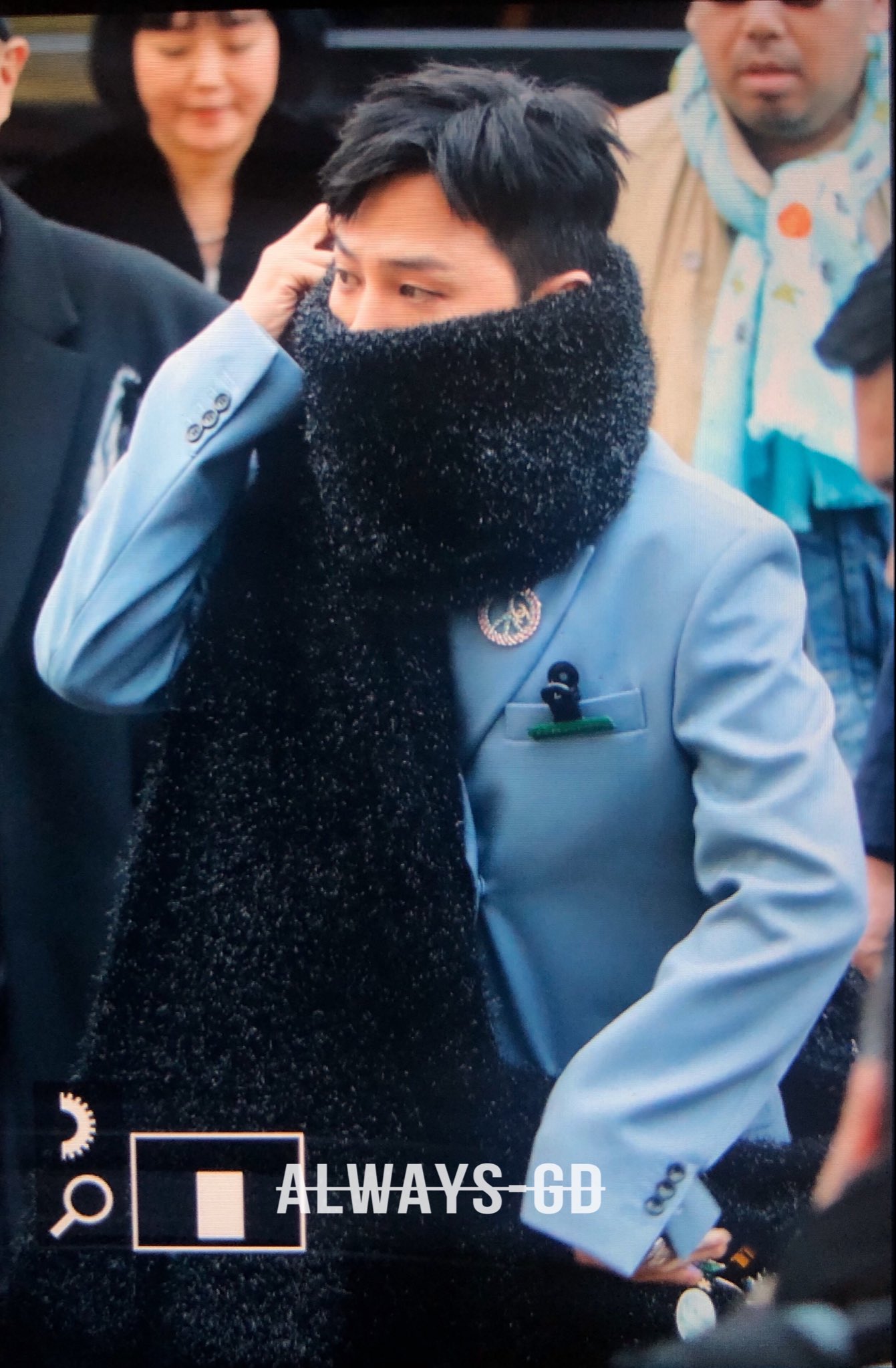 지디 진짜 곧 쌍커풀 생기겠다ㅋㅋㅋㅋ | 인스티즈