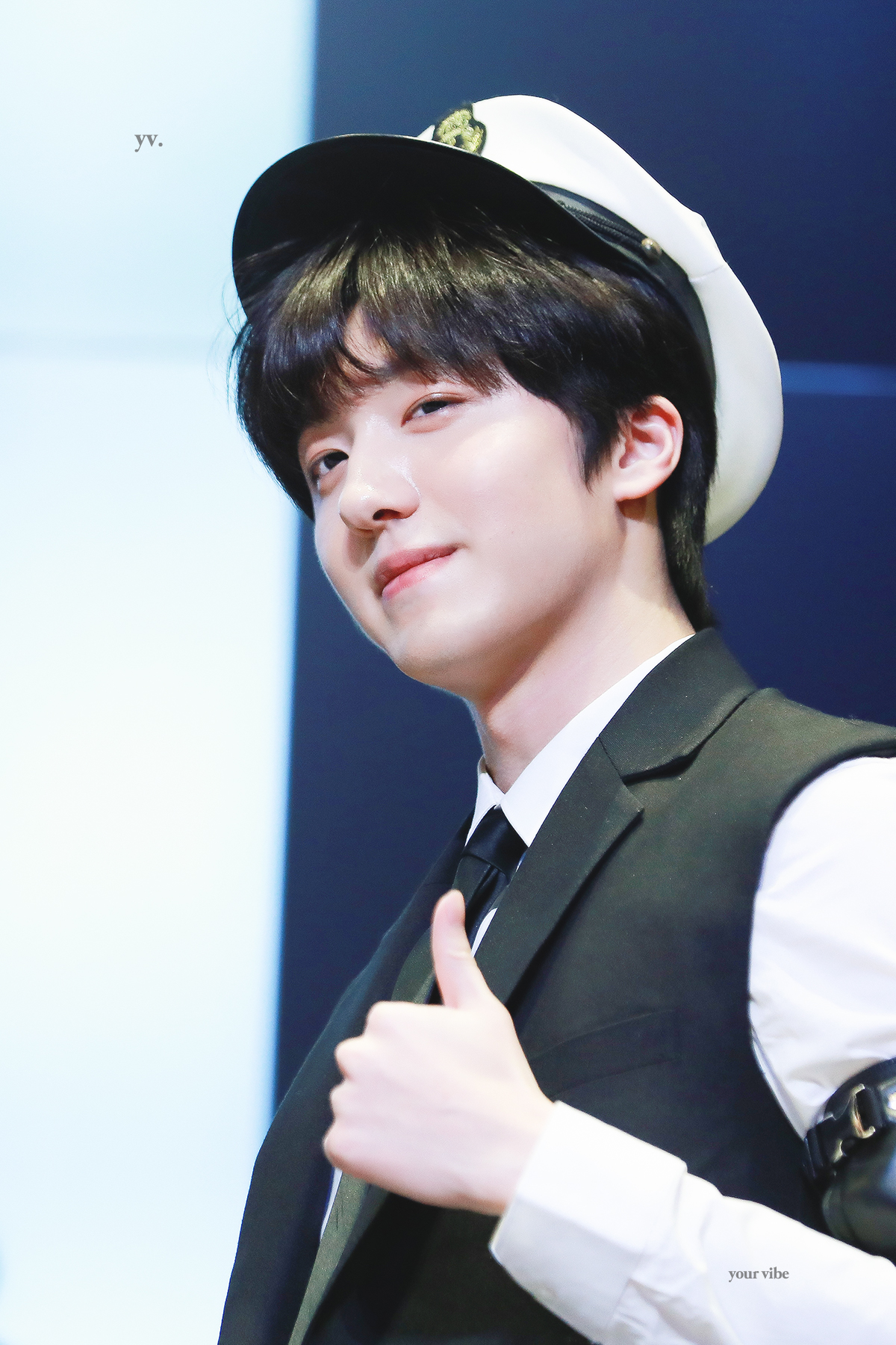 찬희 이사진 확대하면 | 인스티즈