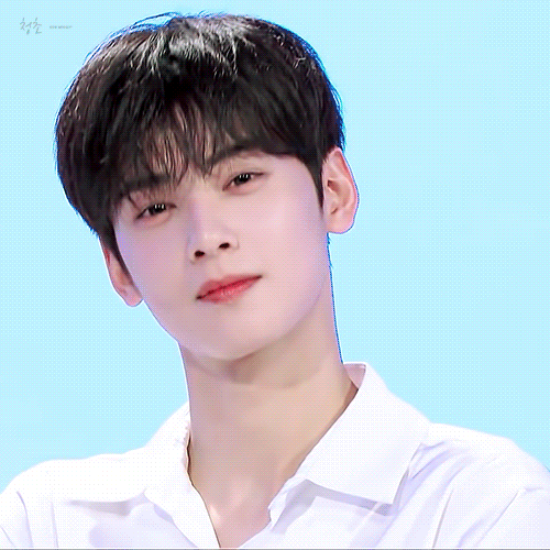 진짜 내가 태어나서 본 사람 중에 애굣살 젤 많아보여 | 인스티즈