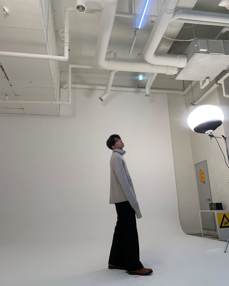 한승우 인스타 지금 올라온 두장! | 인스티즈