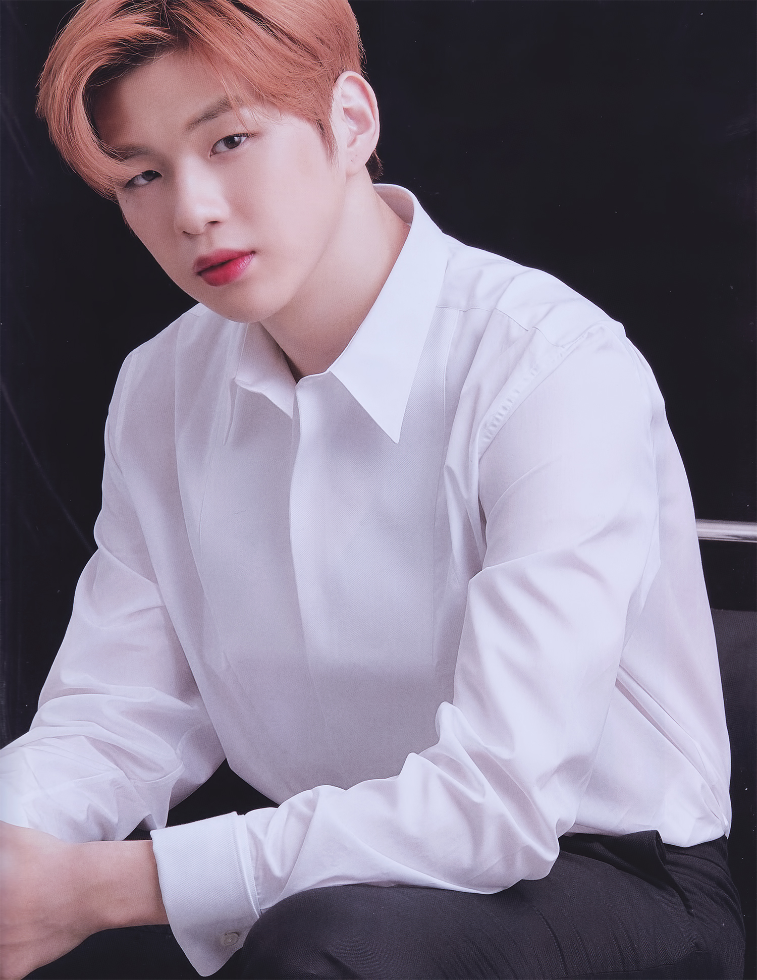 내 투본진(로운 강다니엘) 잡지 풀린거봐바 비율이며 얼굴 환상이야 | 인스티즈