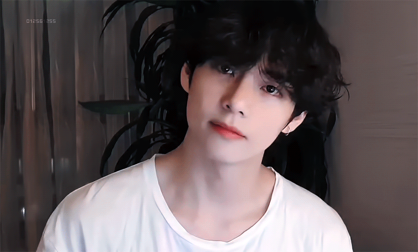 쌩얼로 브이앱해도 잘생긴 아이돌을 좋아한다는것 | 인스티즈