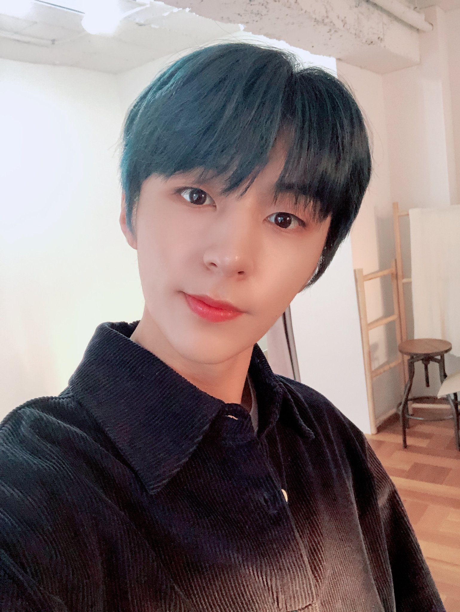 골차 와이 파란머리 찰떡이다.. | 인스티즈