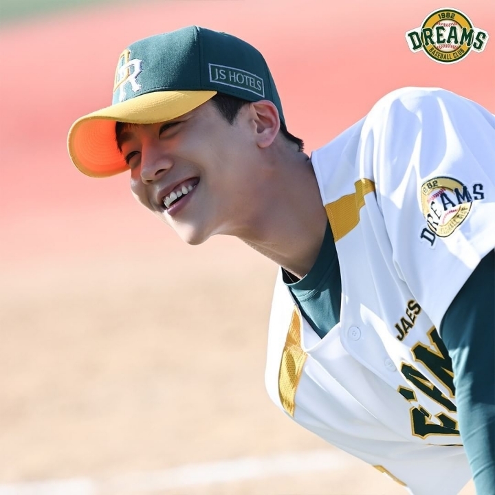 분명 드라마인데 왜 진짜 야구 구단에서 올리는 훈련 스케치사진 같냐고요 | 인스티즈