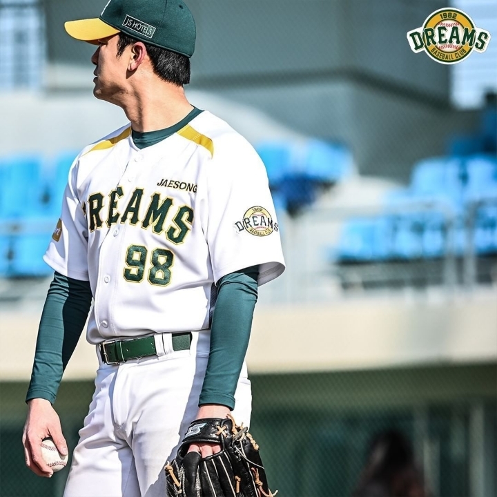 분명 드라마인데 왜 진짜 야구 구단에서 올리는 훈련 스케치사진 같냐고요 | 인스티즈