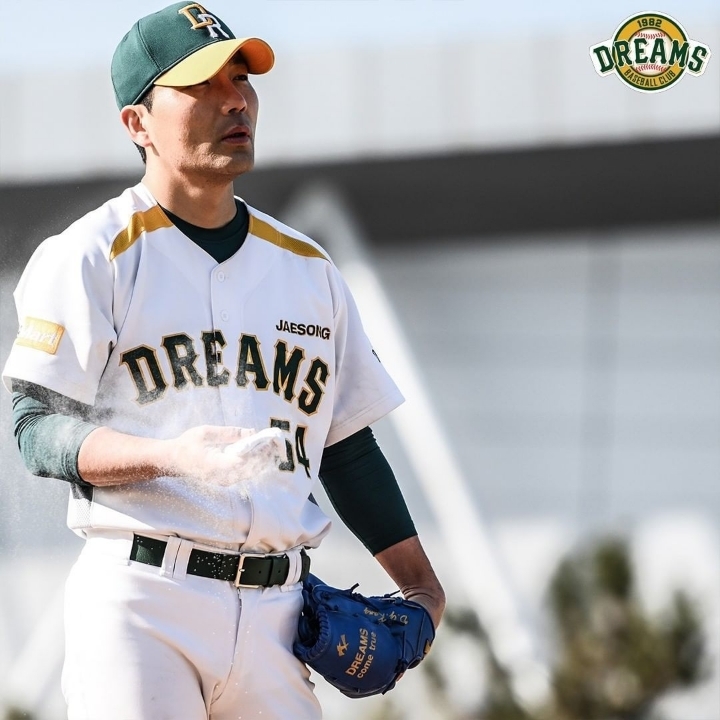 분명 드라마인데 왜 진짜 야구 구단에서 올리는 훈련 스케치사진 같냐고요 | 인스티즈