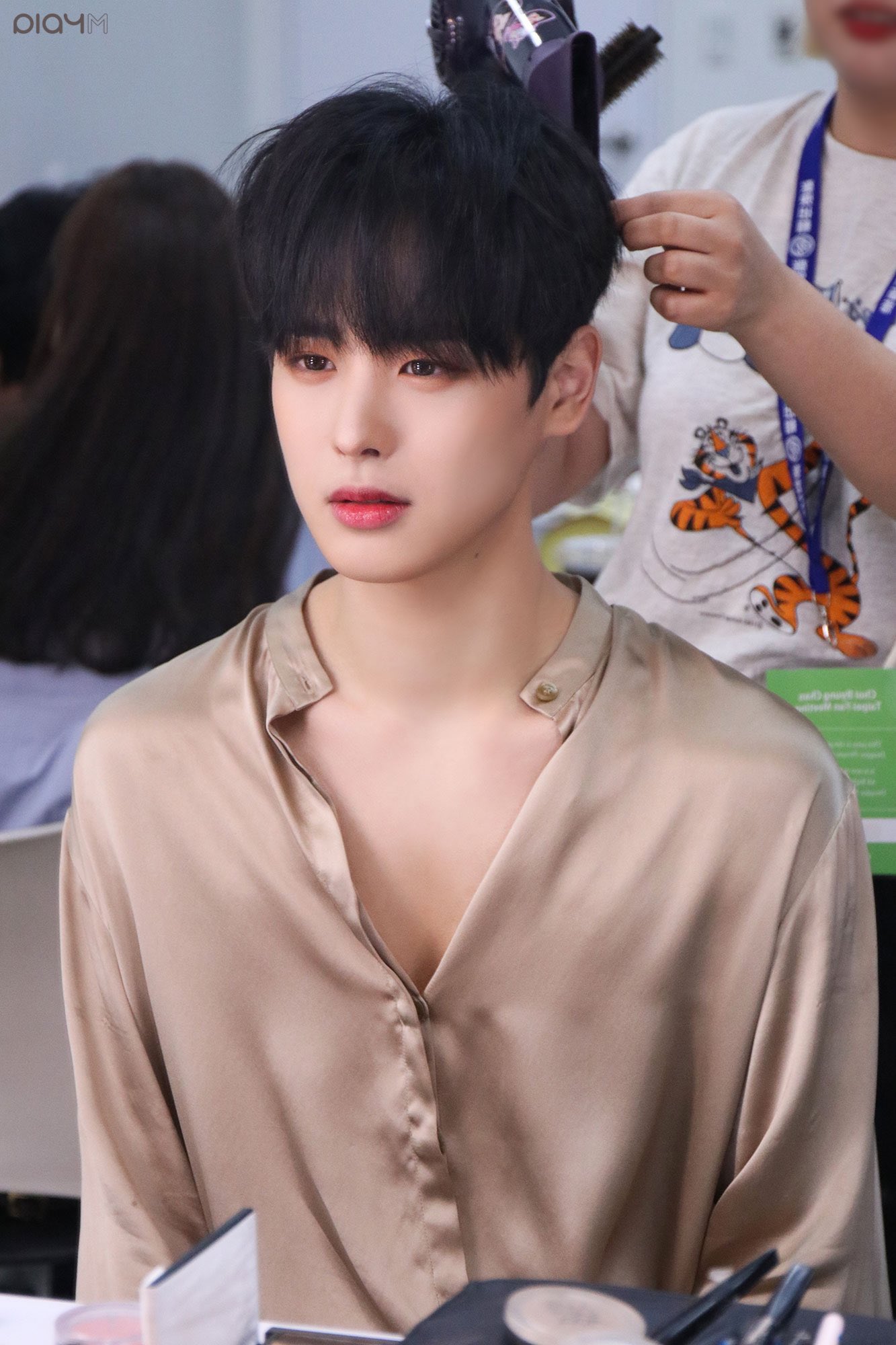 사람 아닌 거 같아.. | 인스티즈