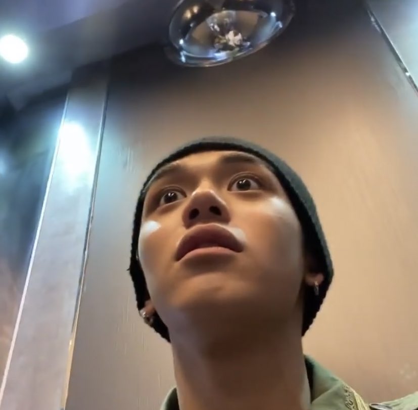 아니 웨이션 ㅋㅋㅋㅋㅋ 라이브 하다가 엘베에 갇힘 | 인스티즈