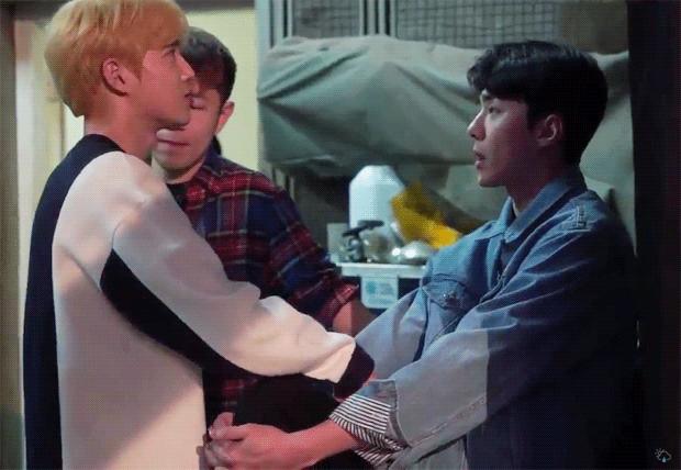 ㄱ 뽀뽀, 틈만나면 백허그, 허벅지 만지기, 같은 침대에서 자기, 손잡고 걷기 | 인스티즈