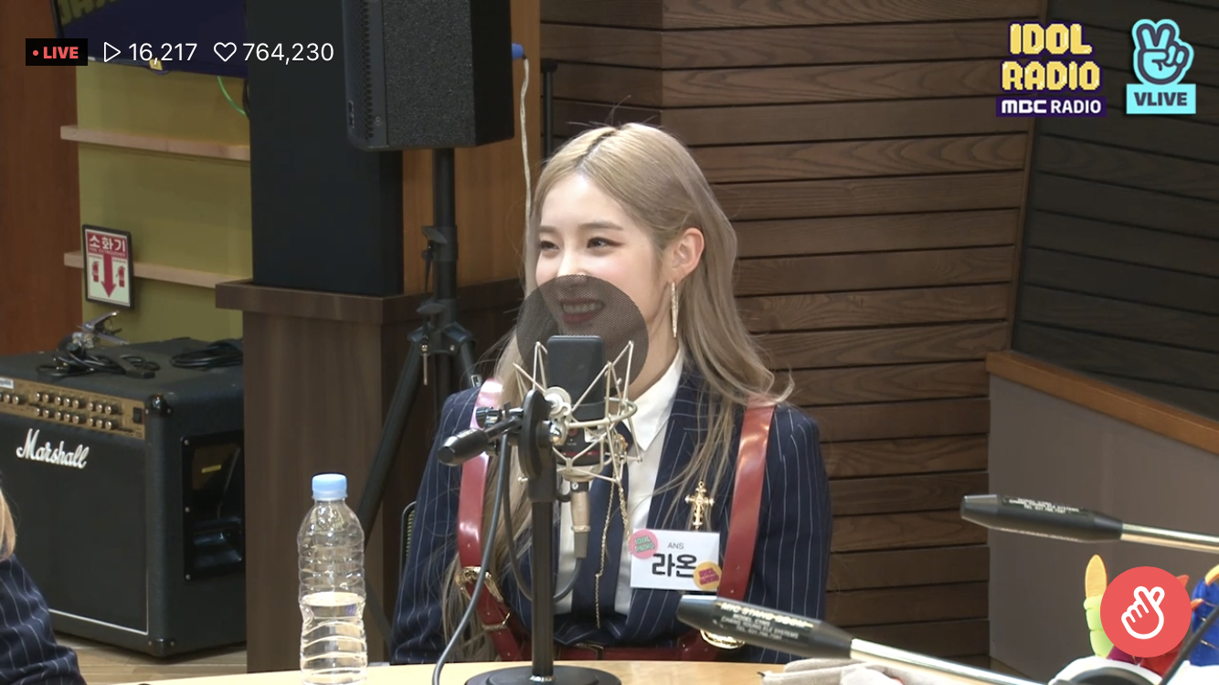 본진보느라구 오늘 아돌라 봤는데 이 여돌 진짜 너무 예쁘지 않니.. | 인스티즈