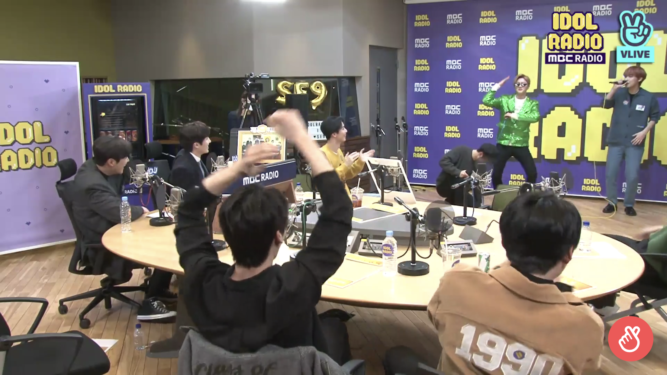 아이돌라디오 나가서 회식 분위기인 아이돌은.. | 인스티즈