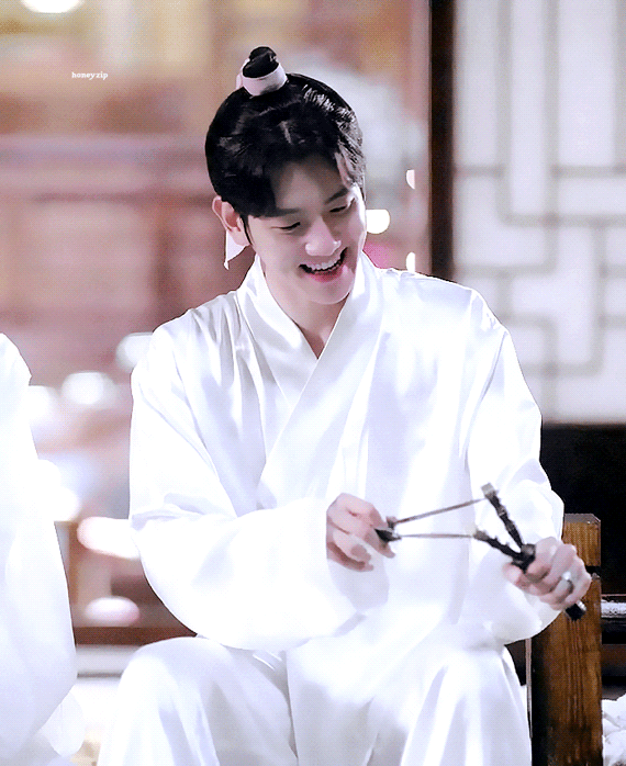 왕은이 4주년이라니...은아 잘지내니🥺 | 인스티즈