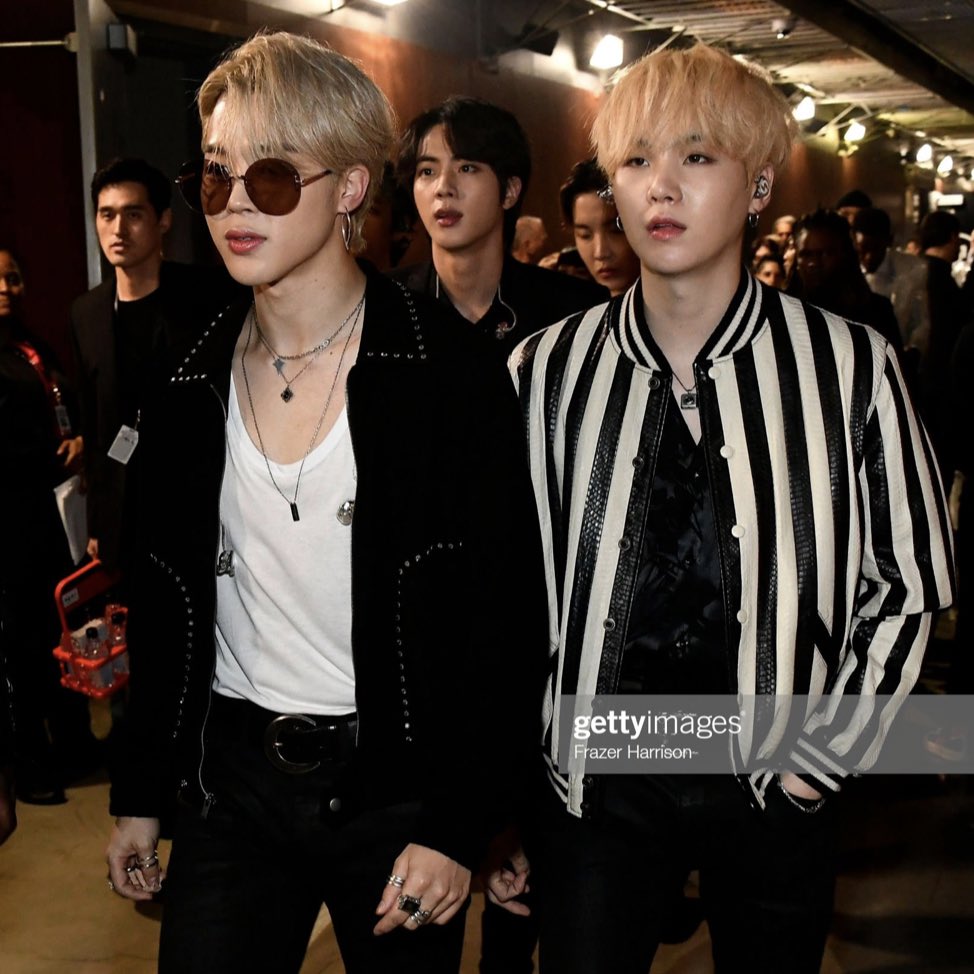 방탄 지민 빌보드 레카 움짤인데 분위기 쩔어 외국영화같음 | 인스티즈