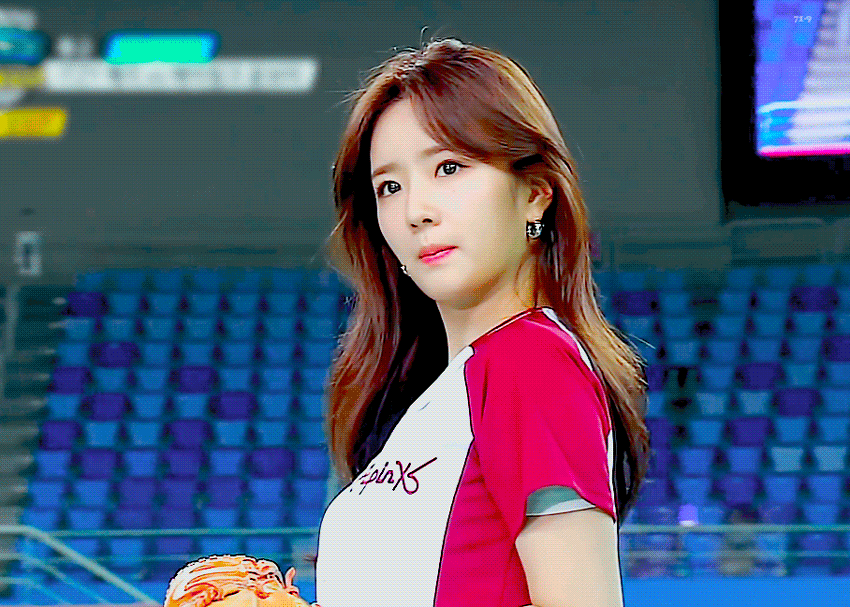 윤보미 이 짤들은 진심 아다치 여주 재질이야 | 인스티즈