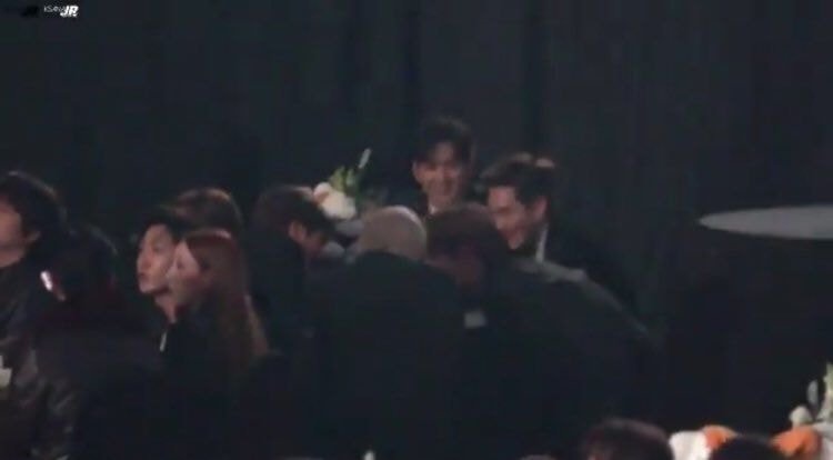 황민현 따봉 | 인스티즈