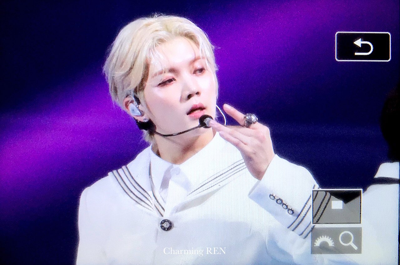 뉴이스트 최민기 세라복 | 인스티즈