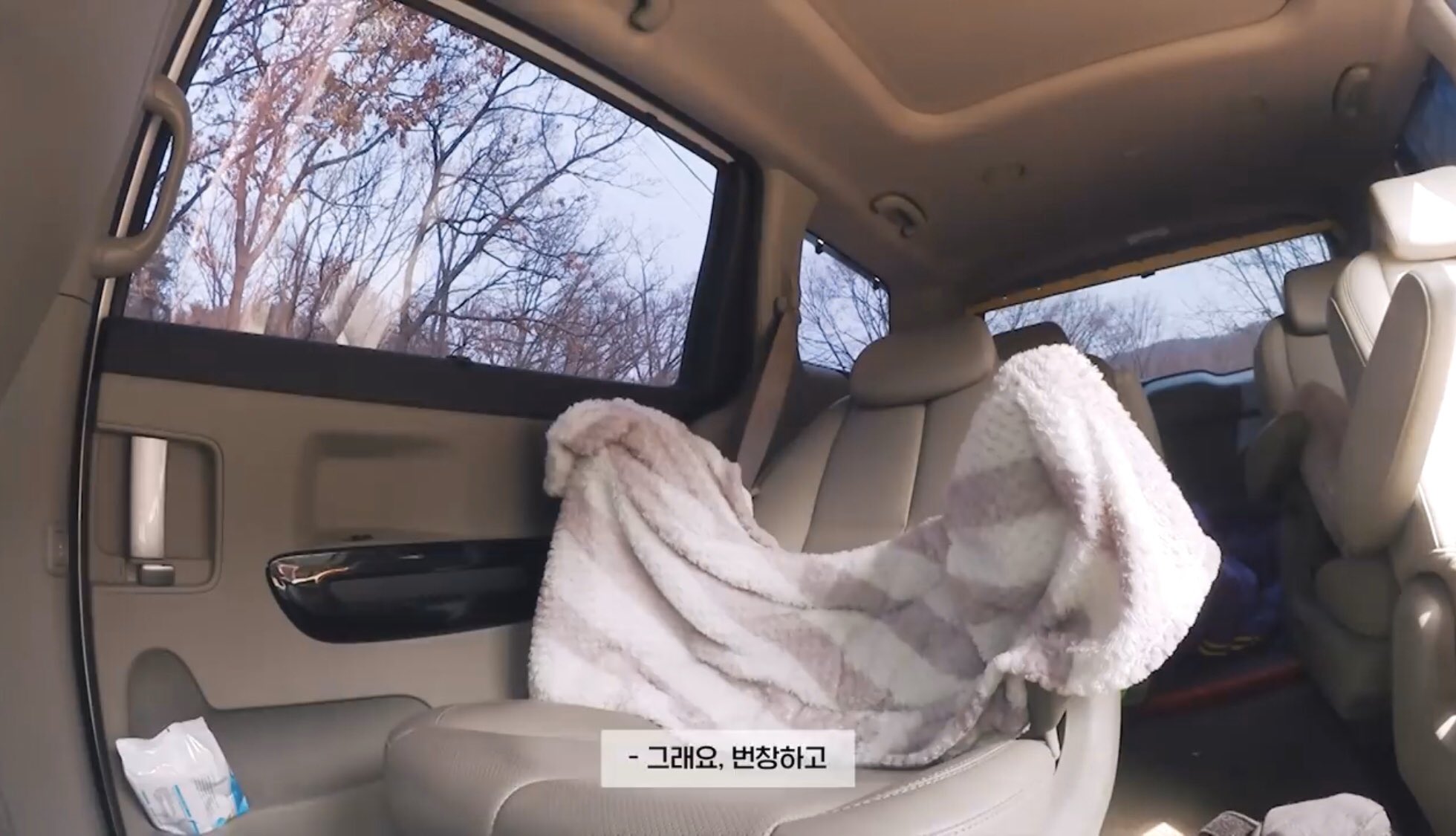 태연 작년 3월9일 생일날 팬들이랑 봉사갔던곳에서 거기 계시던 아주머니가 대국민스타되고 번창하라고했는데 | 인스티즈