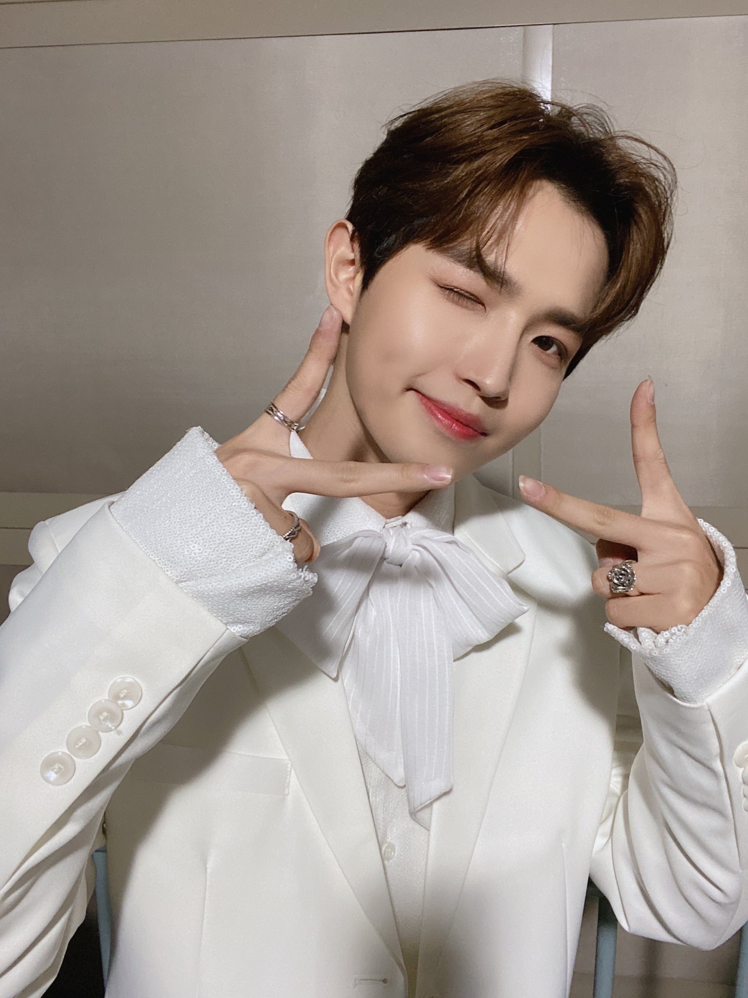 김재환 얼굴 뭔데... | 인스티즈