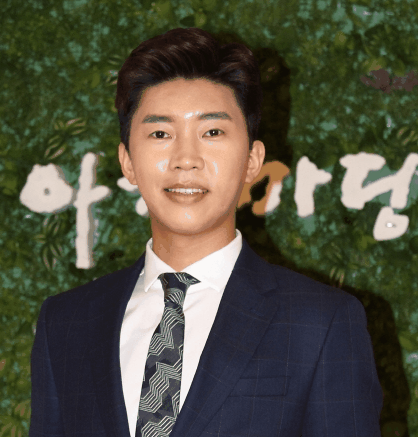 트로트 영웅이랑 인스타 영웅 너무 갭 커 ㅋㅋㅋㅋㅋ | 인스티즈