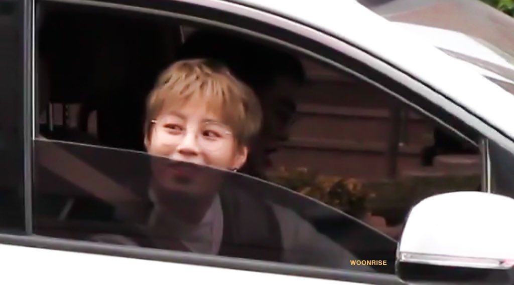 울 말랑이 퇴근할때 맨날 인사해주는거 따땃해(ᵕ̩̩ㅅᵕ̩̩)♥️ 주어 하성운 | 인스티즈