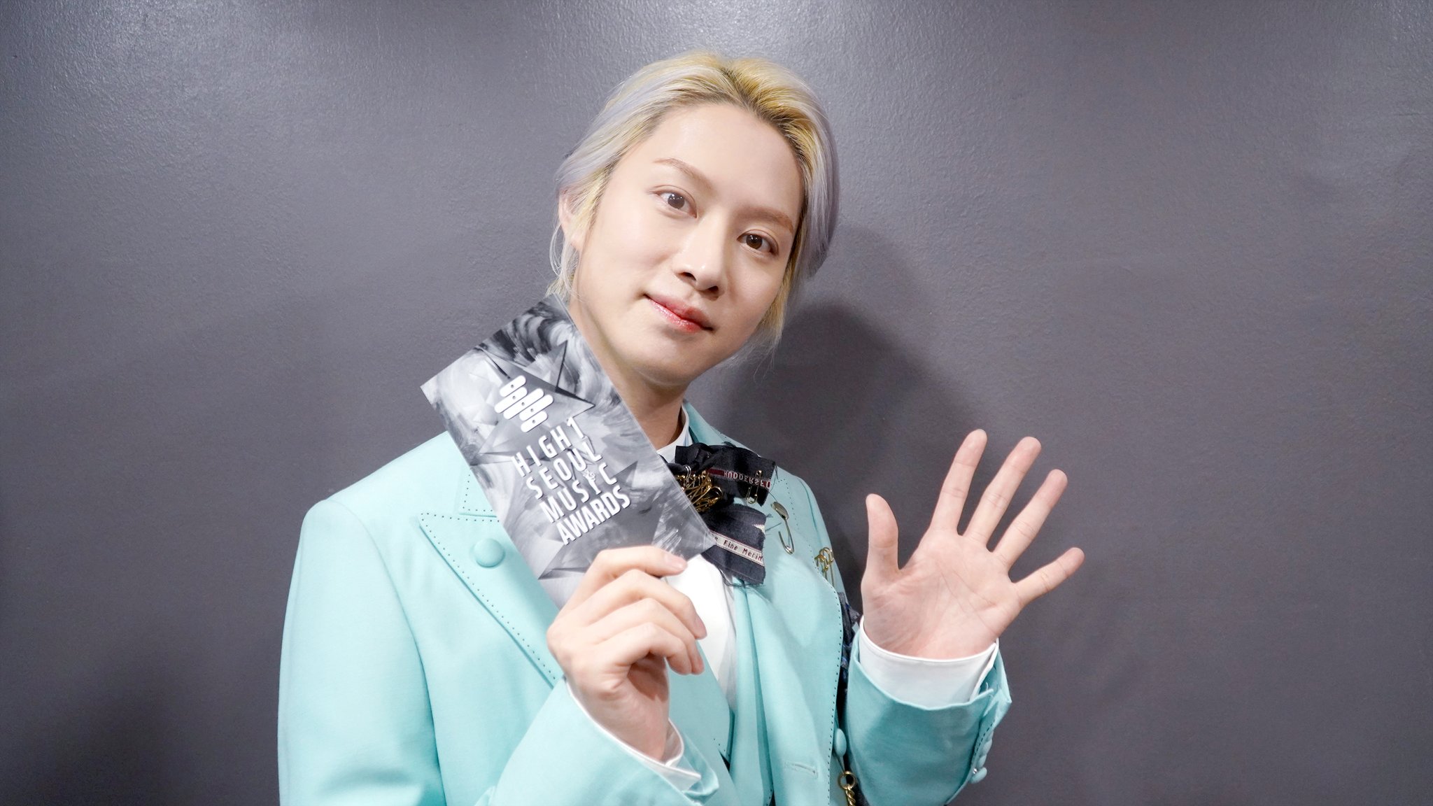 레이블 사진 올려준 거 고마운데 왜 희님은 같이 안 찍었어ㅠㅠㅠㅠ | 인스티즈