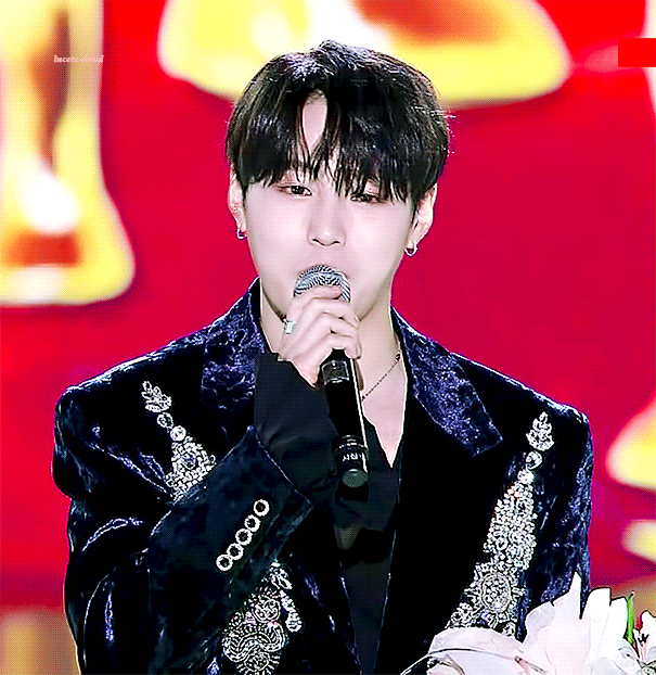 다들 어제 서가대 하성운 움짤 보고 가주세요,, | 인스티즈