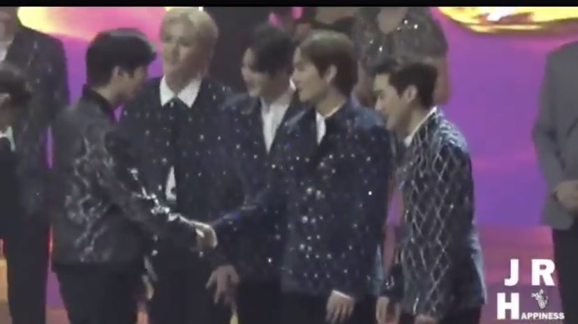 뉴종현이랑 민혁이랑 꽤 오래 대화하는거 귀엽다ㅋㅋㅋ | 인스티즈