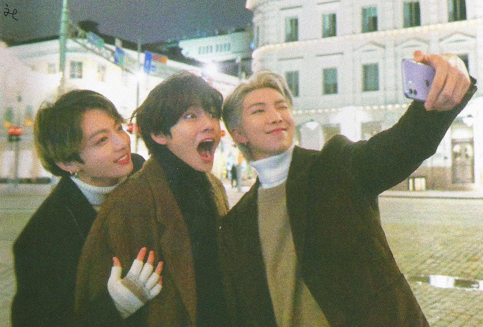 하 방탄 너무 예쁘지 않뉘.. | 인스티즈