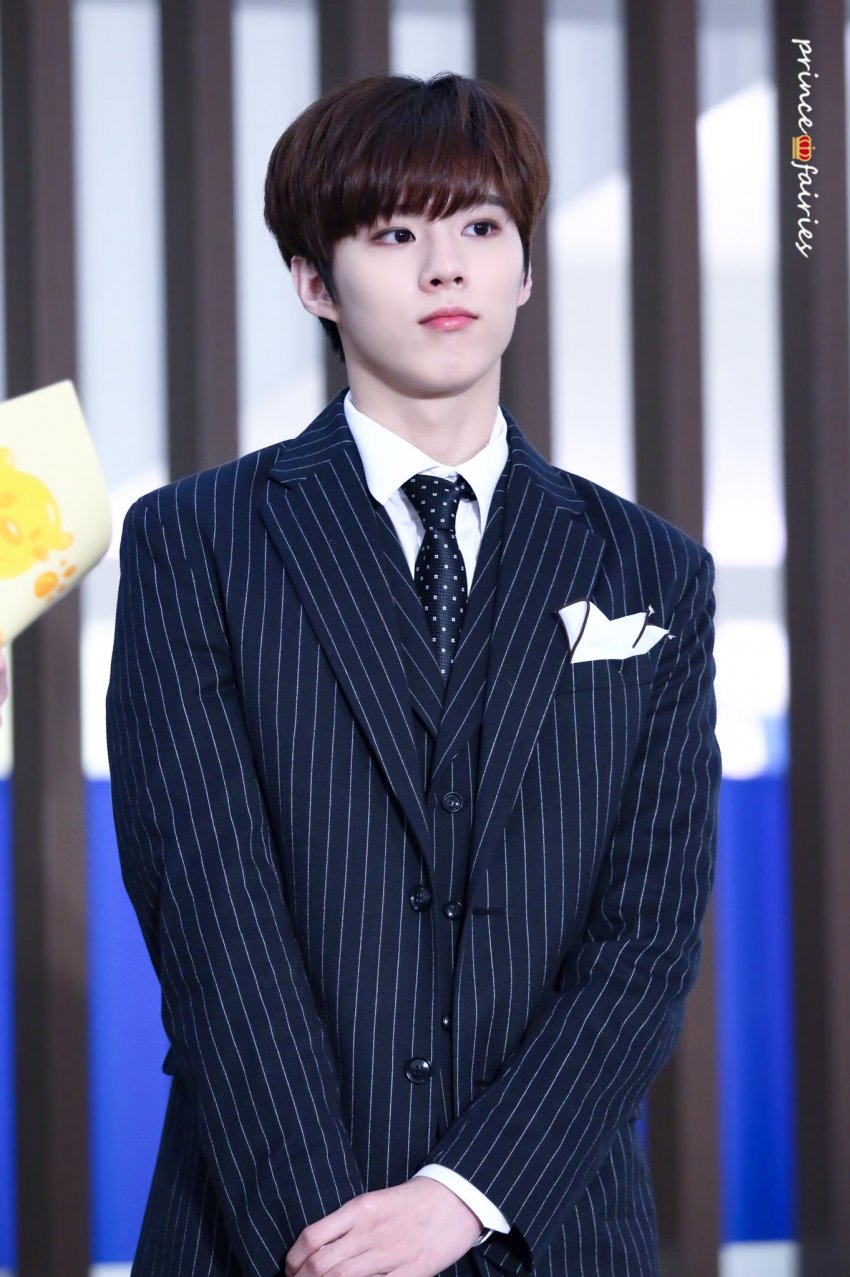 작년 오늘 김우석 | 인스티즈