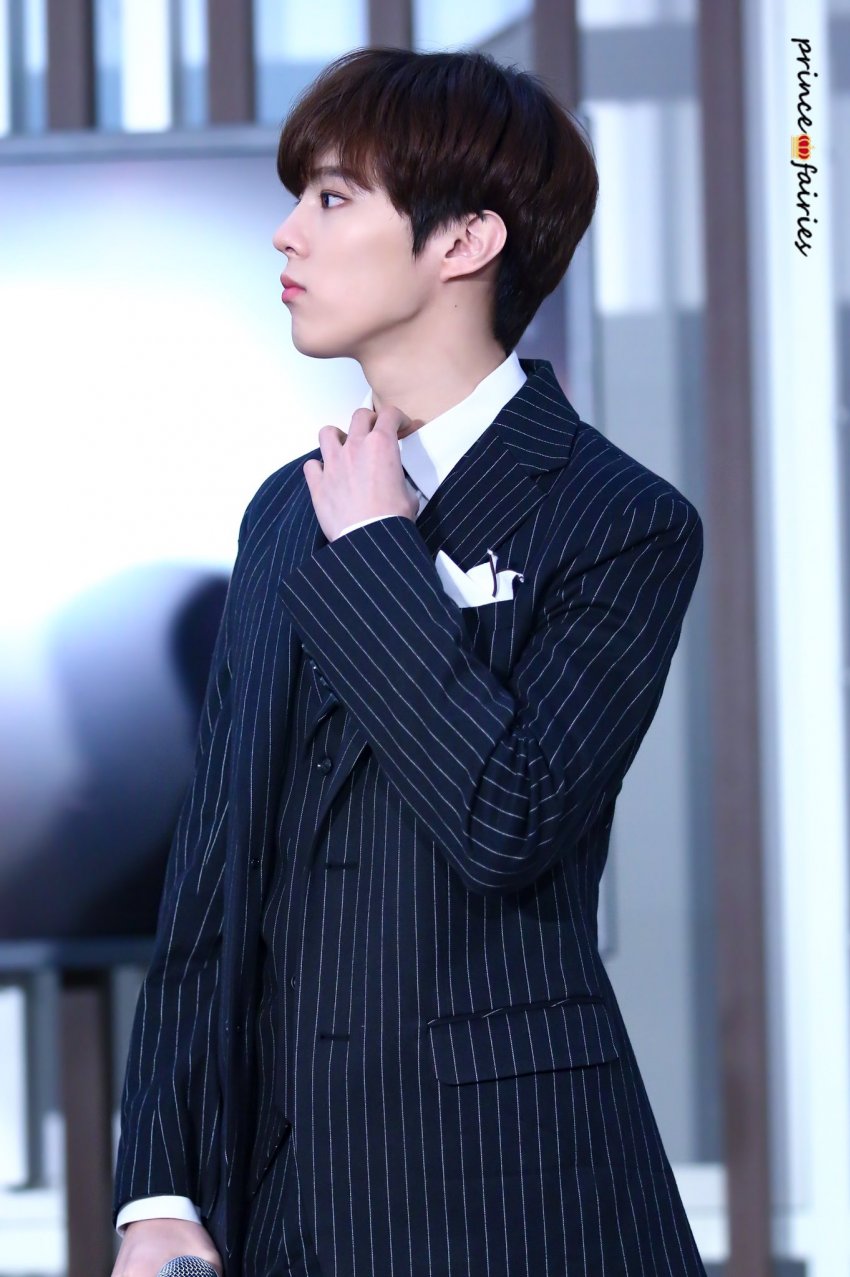 작년 오늘 김우석 | 인스티즈