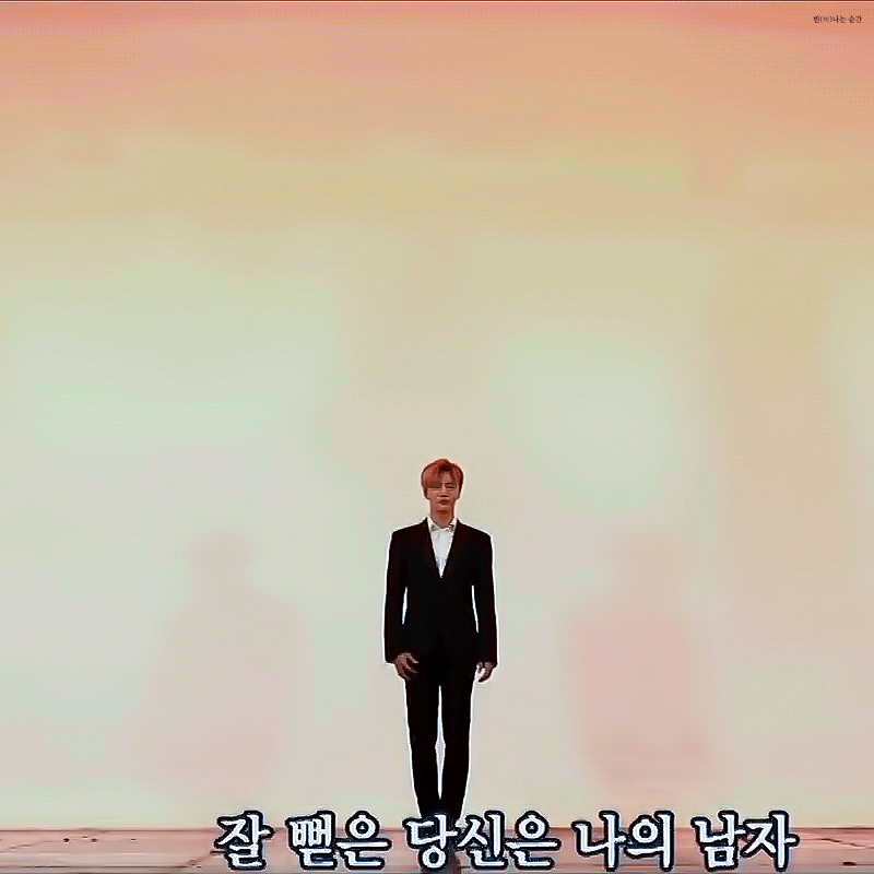 아이돌중에 이분만큼 키크고 비율 좋은사람 못봤는데....있나..? | 인스티즈