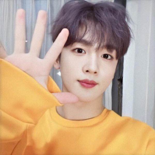 헉헉헉헉 김요한 브이앱 한 시간 전 | 인스티즈