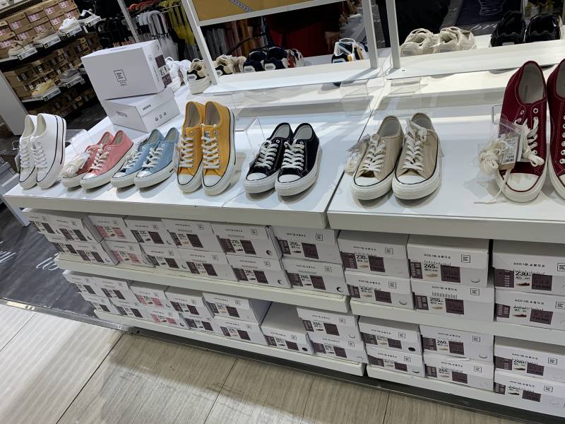 신발 무슨색살까? | 인스티즈