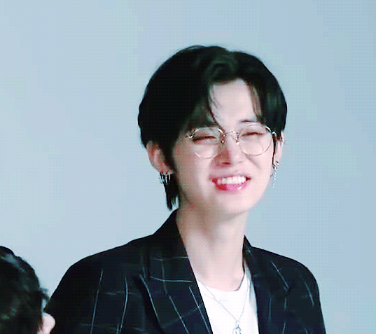 투바투 연준 흑발짤 털어봄 | 인스티즈