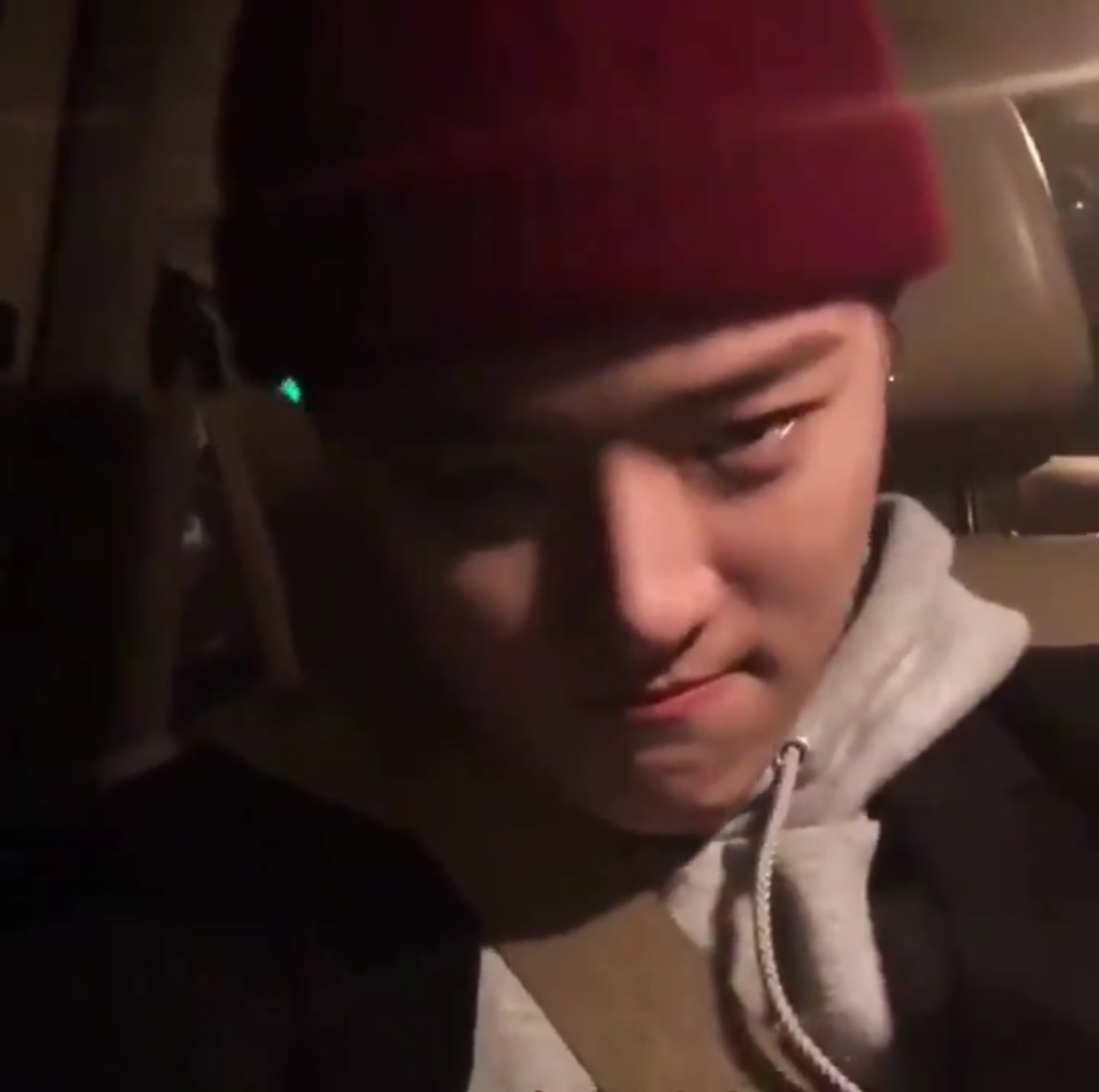 나 조만간 조승연 노래에 작사가로 데뷔할 것 같아... 땡스투에 이름 실릴 듯 ㅠㅠ | 인스티즈