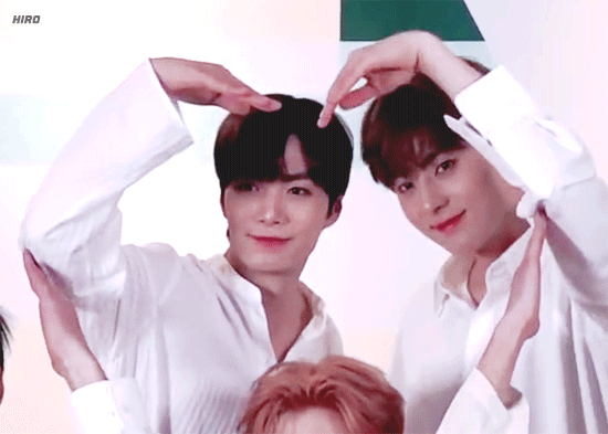 ㄱ 오늘 년북러 생일이라면서요? | 인스티즈