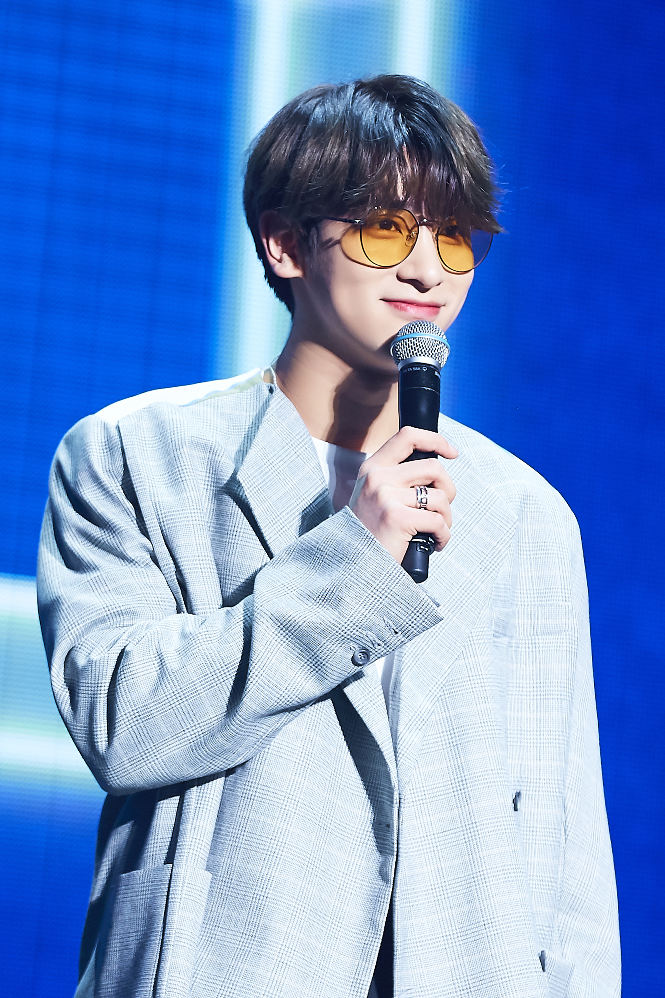 엠비케이에서 올려준 이한결 B컷 재질 걍 미쳤음 진짜 도라방스 | 인스티즈