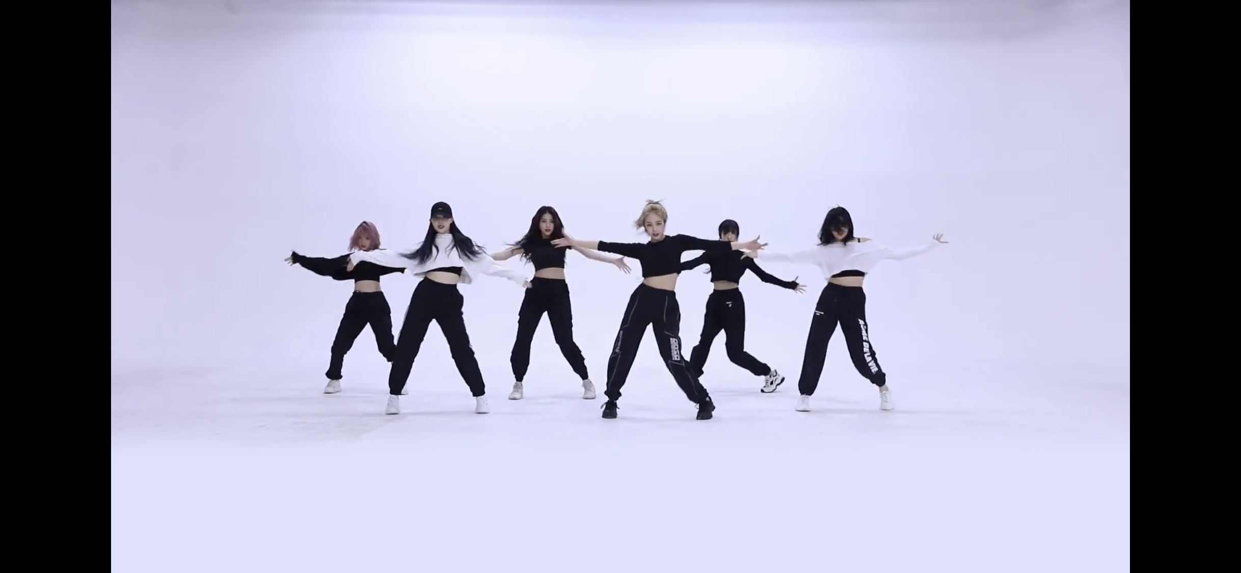 여자친구 안무영상 왜 멤버 한명 없어? | 인스티즈