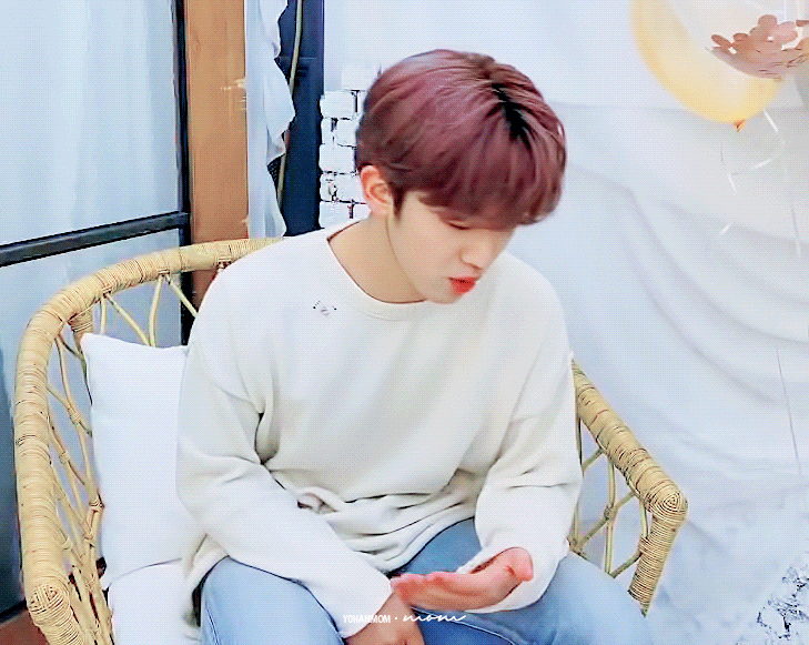 요한이들아💓 근데 요한이 진짜 무슨 촬영 한걸까💓 일단 오늘짤 갖구가💓 | 인스티즈