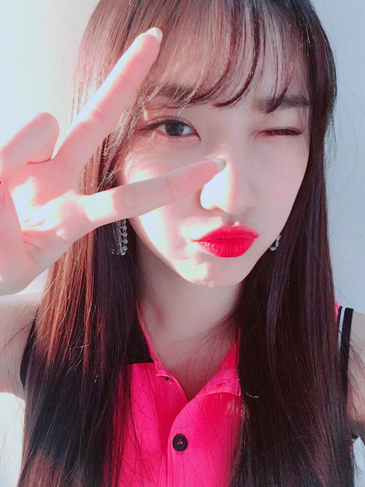 본진 단발한거 너무 마음에 드는데도 | 인스티즈