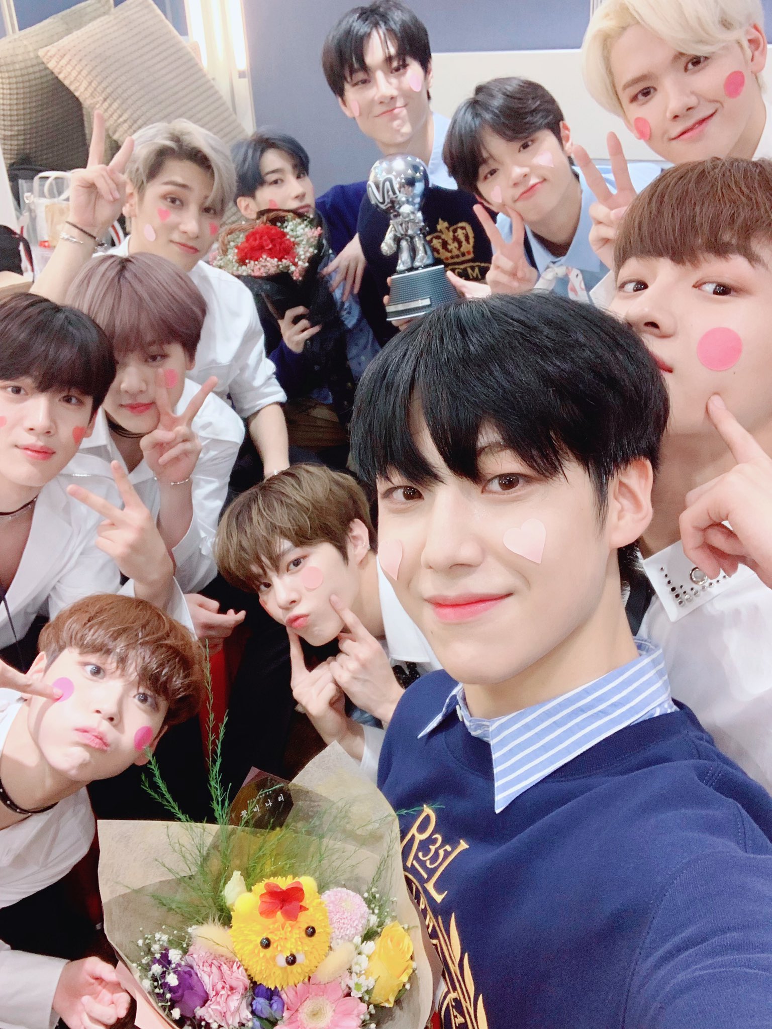엑스원 보고싶다 진짜... | 인스티즈