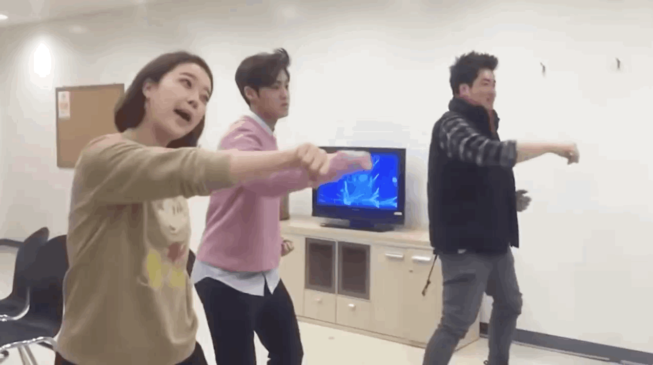 송유빈 예전에 춤추는거 보는데 진짜 몸치였구나 | 인스티즈