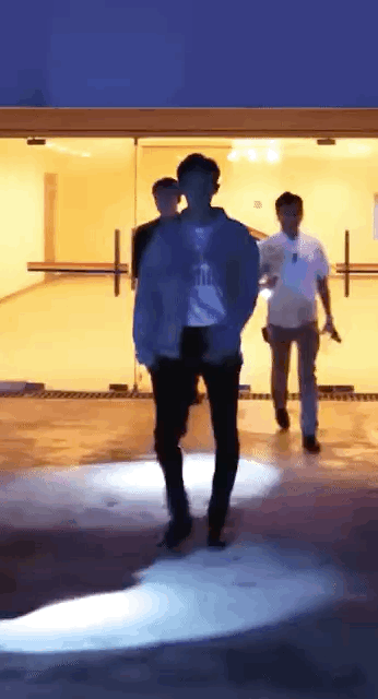 진짜 연예인은 연예인이다 다리길이봐 | 인스티즈