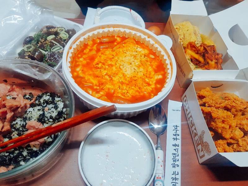 와 이틀 굶고 떡보끼먹는데 환상의맛이네 | 인스티즈