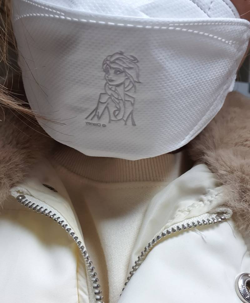 나 엘사 마스크 쓰고 간다 | 인스티즈